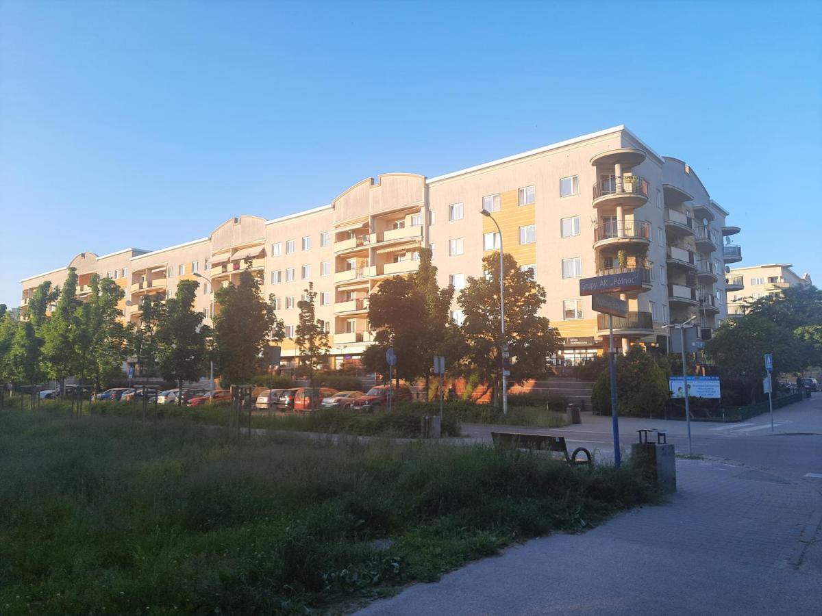 ワルシャワSloneczny Apartament Bluszczanskaアパートメント エクステリア 写真