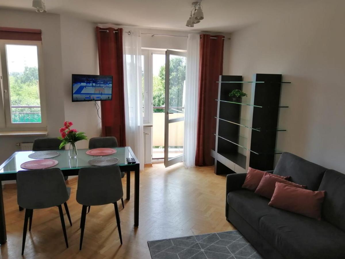 ワルシャワSloneczny Apartament Bluszczanskaアパートメント エクステリア 写真