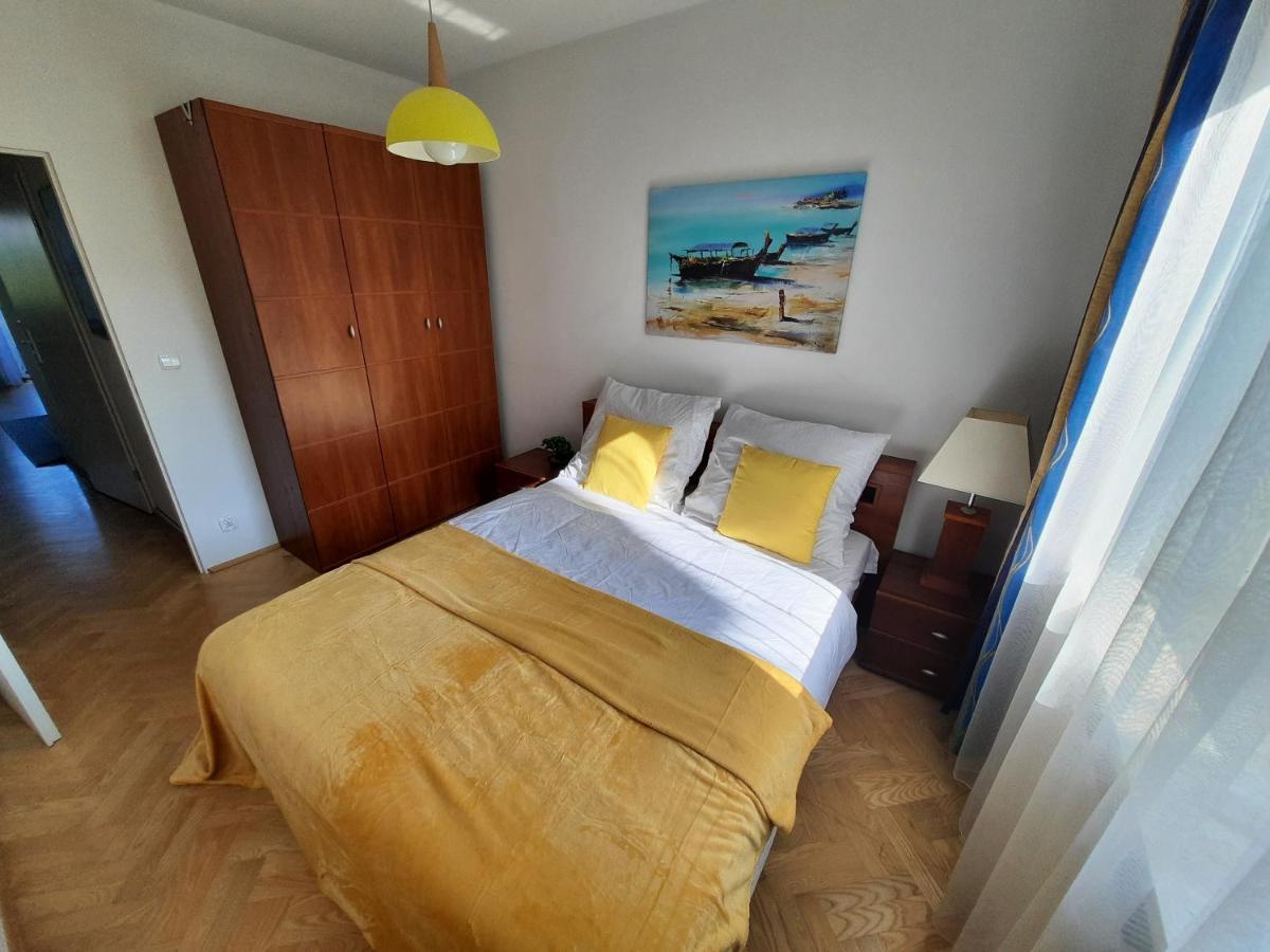 ワルシャワSloneczny Apartament Bluszczanskaアパートメント エクステリア 写真
